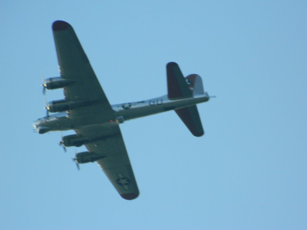 b17flyover4.jpg